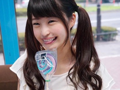 ボインな可愛いJDが、声をかけて恥ずかしがりながらもエッチに挑戦！清純な見た目とのギャップがエロすぎる、初々しい反応がたまらない！