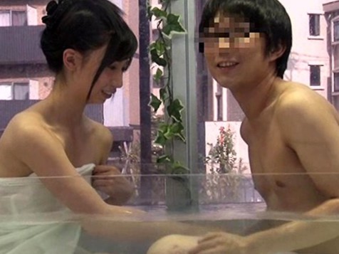 「どう？気持ちいい？♡」デカパイJDがカワイイ顔してドスケベプレイ！混浴で乱れまくるエロすぎる女子大生♡