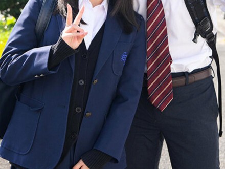 ≪NTR≫「どうかなぁ？」美乳華奢でカワイイ制服女の子のSEX