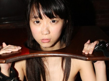 「気持ちいい♡」美乳ロリ娘がカメラの前で乱れる！ウブな見た目とのギャップがエロすぎる！