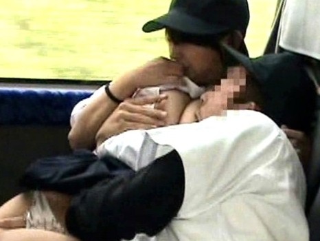 可愛い美少女がカメラの前で本音をポロリ！スレンダーボディが撮影で乱れまくるエロい夜♡