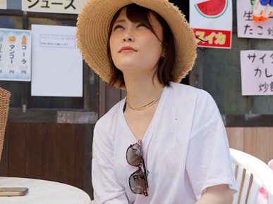 「もっと気持ちよくして♡」美乳スレンダー可愛い美女が生ハメで本気セックス！エロすぎる反応と本気のエロさがヤバい！！