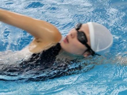 【水着お姉さんのデビューSEX】「もっと気持ちよくなる？♡」巨乳スレンダーなナイスボディ水着お姉さんが初本番で本気セックス！初々しさと本気のエロさがヤバい！！