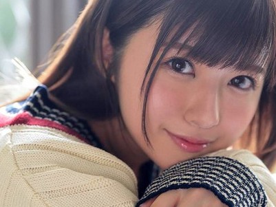 緊張と恥じらいの姿が、時折見せる大人びた表情と相まって、見る者を‘なな’色に染め上げる！デビュー作から本気のSEXが最高にエロ可愛い！