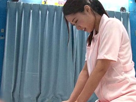 白衣の天使がベッドの上で見せるエロさに、もう夢中！！