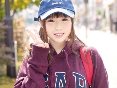 イマドキ美少女がカメラの前で本能のままに乱れまくる！！