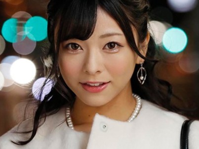 【清楚系お姉さんの羞恥プレイ】「みんな見てるのに…気持ちいい…」羞恥と快楽に溺れる絶頂体験♡