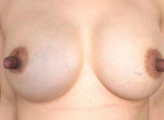 【乳首責め熟女ナンパ】「もっといじってください♡」乳首責め大好き熟女をナンパして、ちくびいじられまくる！熟女の色気がたまらない！！